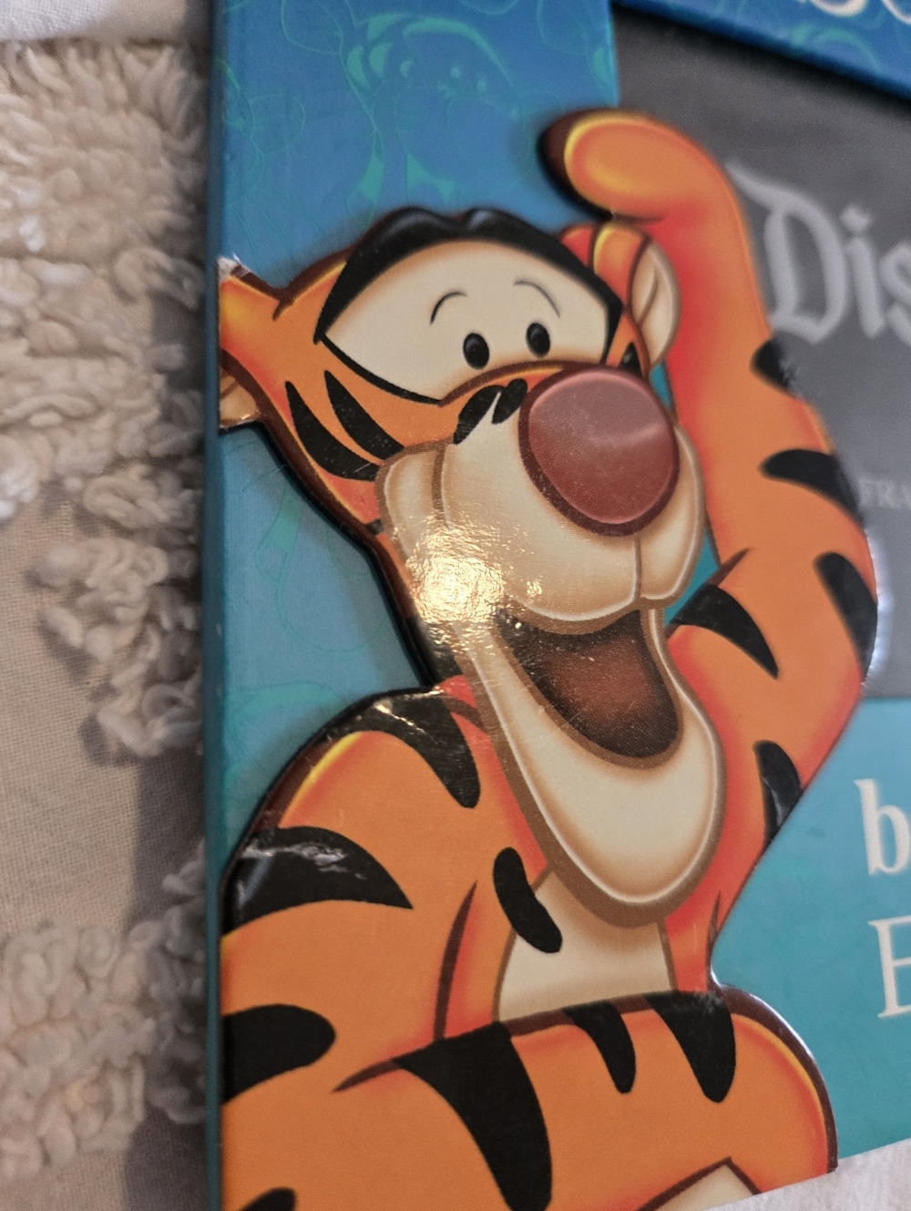 Disneyland Disney Teal & Blue Tigger Bouncy Picture Frame Holds 3 1/2 x 5 Photo - Picture 8 of 9